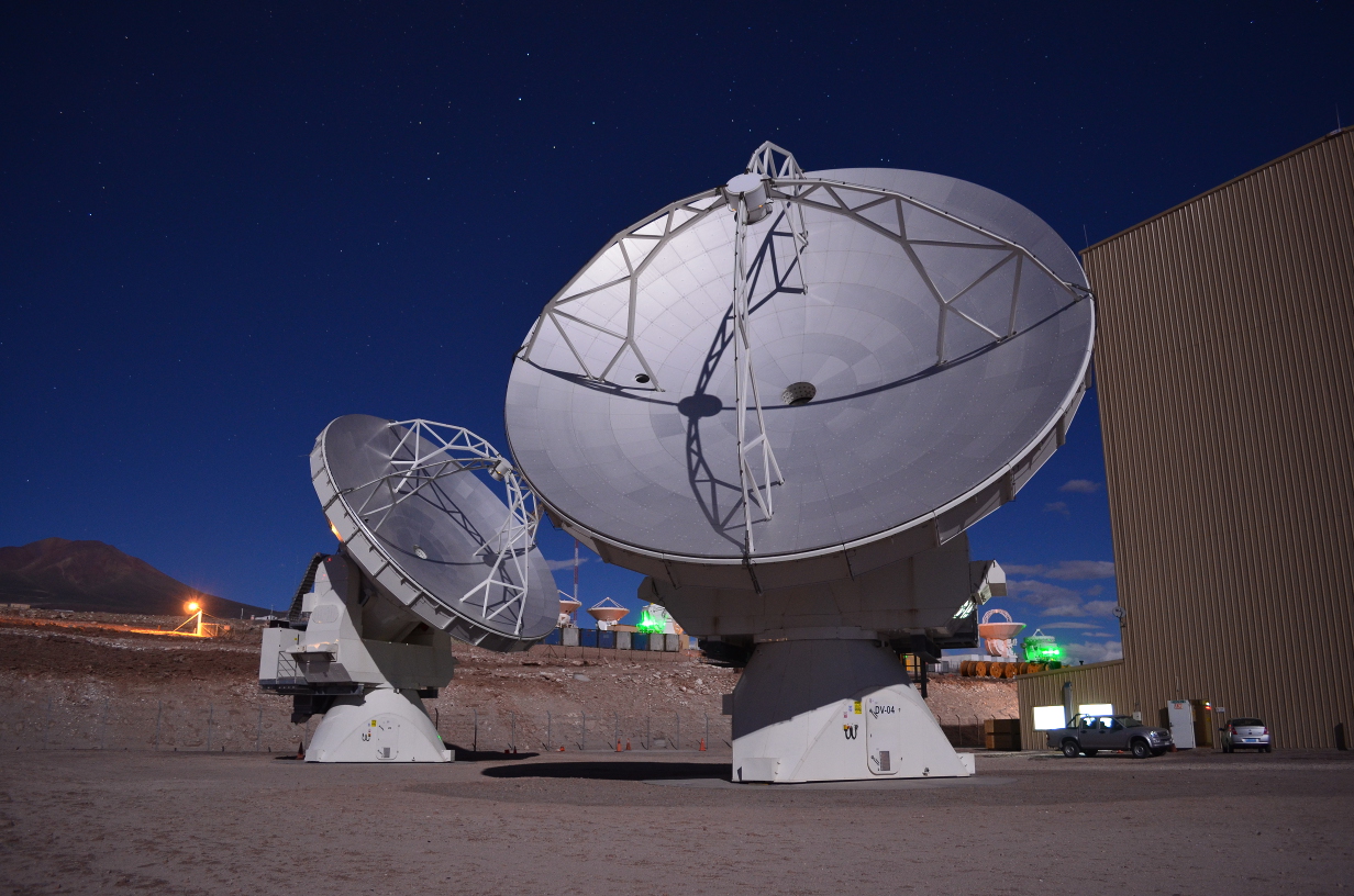 An antenna being tested during ALMA construction